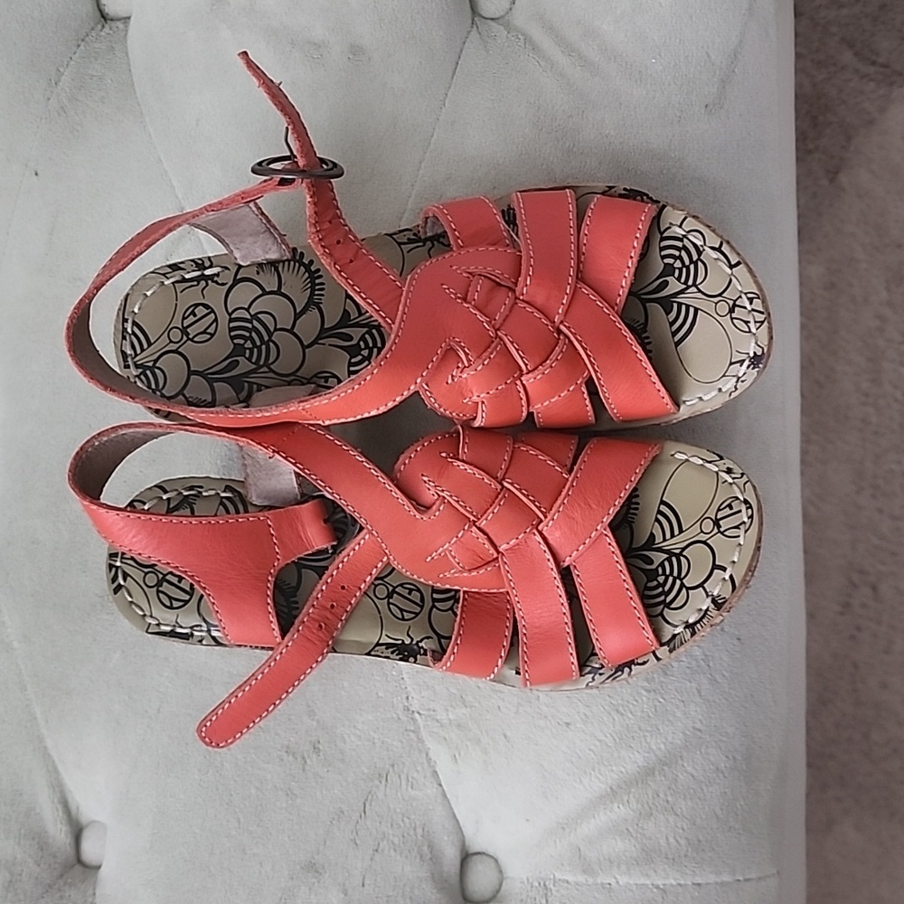 Womens sandels